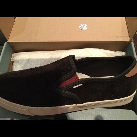 toms baja slip on